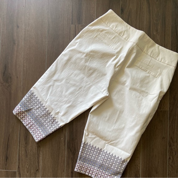 ALIA Petite Beige Capri Pants | NWOT - Picture 5 of 7